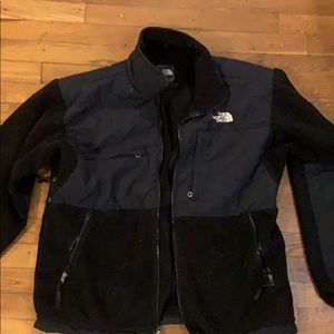 Men’s black north face large